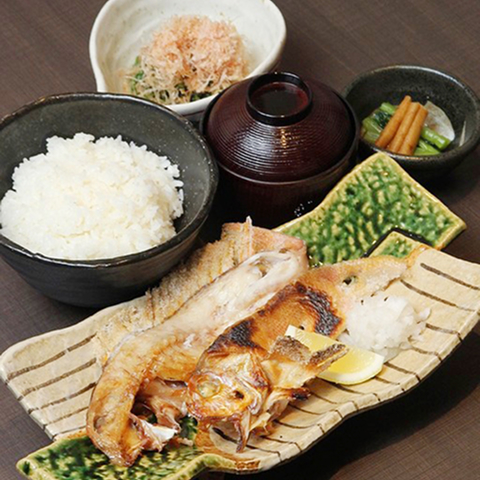 二種の焼き魚定食